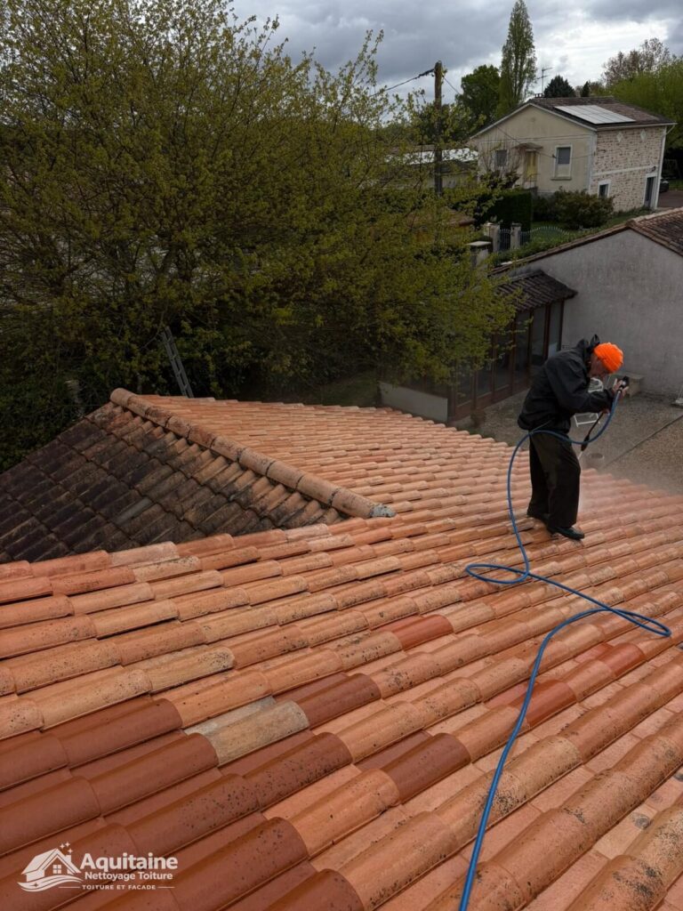 Nettoyage toiture à Libourne - Aquitaine Nettoyage Toiture